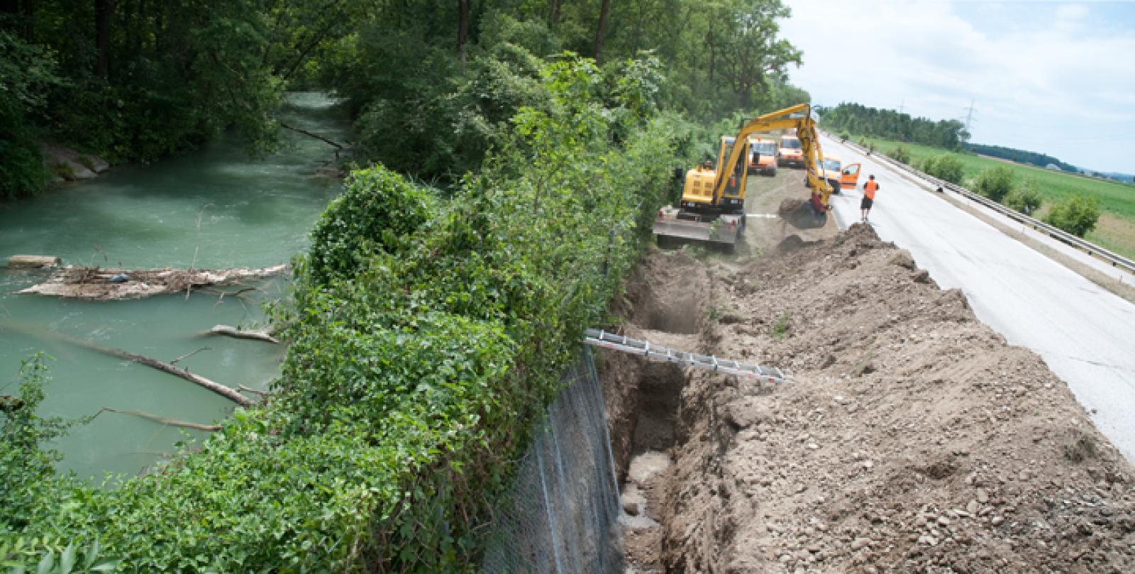 Travaux de réparation de la route Lyss-Bienne le long de l’ancienne Aar
